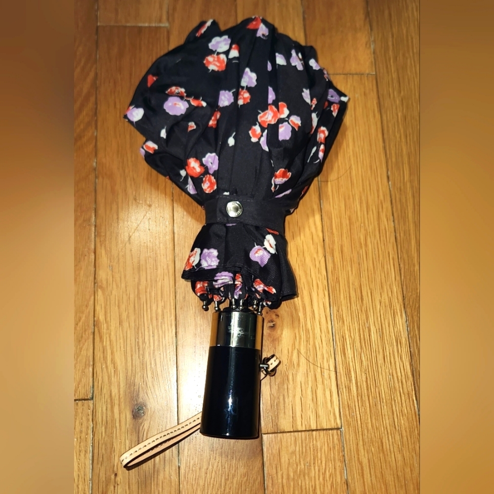 VINTAGE COACH F65331 FLORAL PRINT Umbrella NICE CONDITION